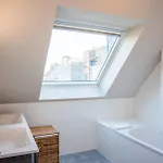 Apartment Beautiful And Ideally Located 3br